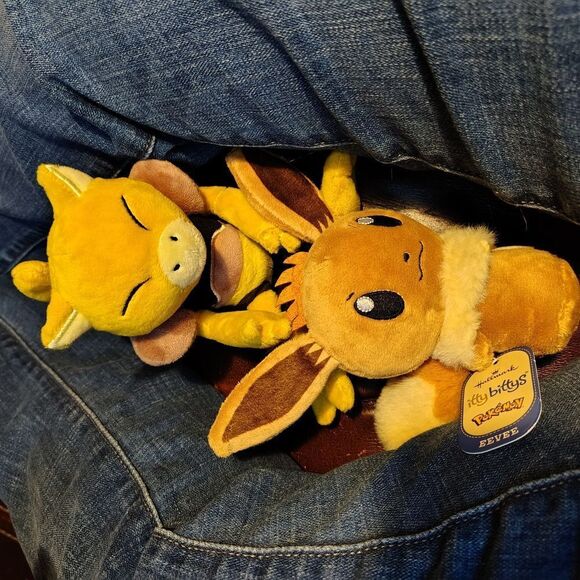 Pokemon Plush Toys - Yellow and Brown - Picture 1 of 5